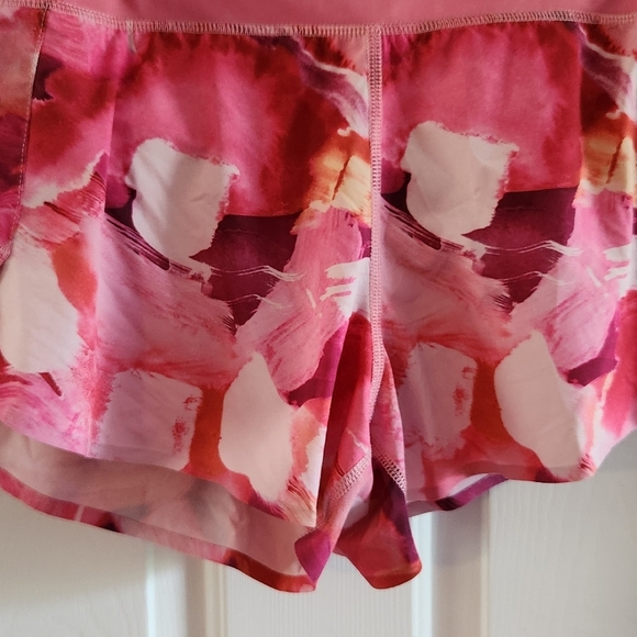 Athleta Run With It Pink Watercolor Floral Athletic Running Shorts - Picture 2 of 11